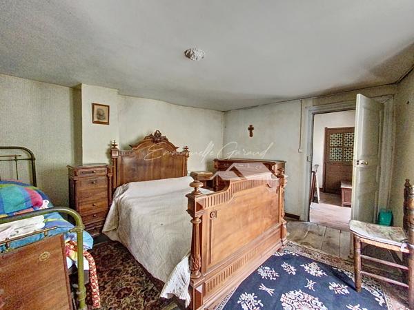 Creissels (12100) Maison de ville à rénover à Creissels // garage //