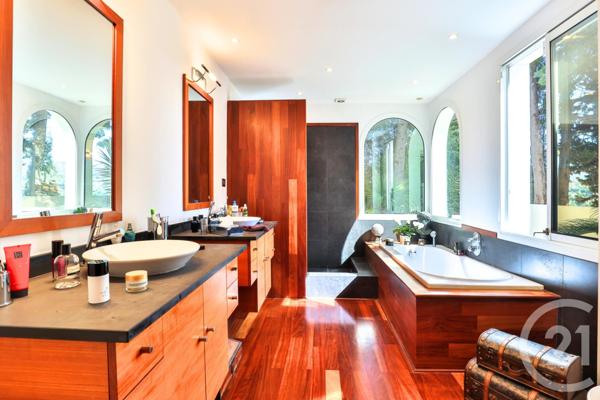 Maison à vendre  7 pièces - 262,39 m2 NICE - 06