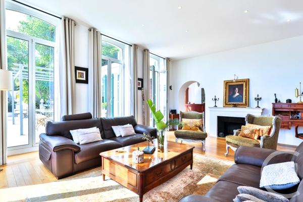 Maison à vendre  7 pièces - 262,39 m2 NICE - 06