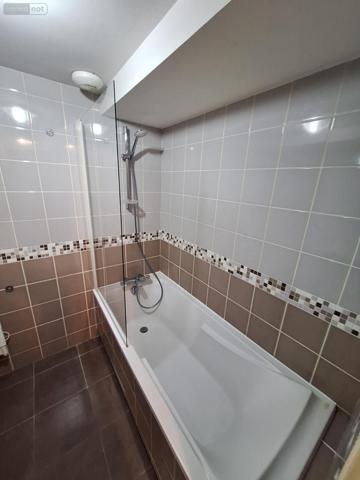 Appartement à louer à Chalon-sur-Saône en Saône-et-Loire (71100), ref : STUDIO GRANDE RUE   
centre ville