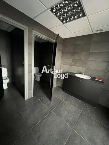 Bureaux à louer 95 m² - ZI LA PALUD - Fréjus