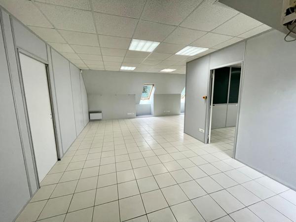 Bureaux à louer à LE MESNIL ESNARD 76240