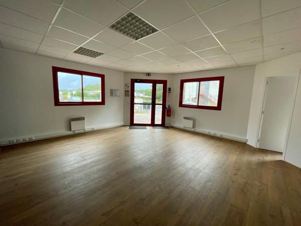 Bureaux à louer à LE MESNIL ESNARD 76240