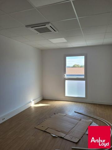 A LOUER SAINT JEAN DE LUZ - LOCAL PROFESSIONNEL/BUREAU 15,30 m2