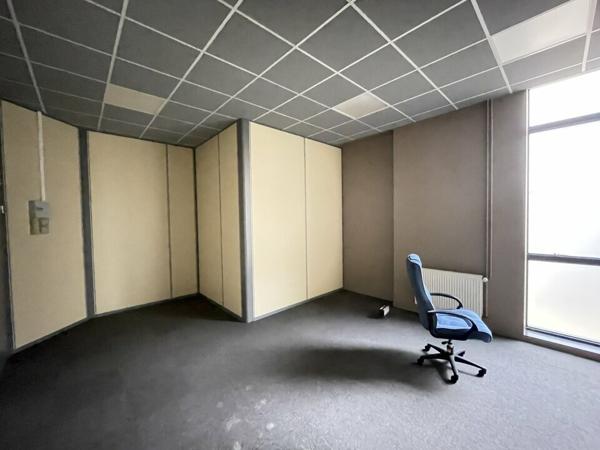 GRAND POITIERS - TECHNOPOLE DU FUTUROSCOPE BUREAUX A LOUER 29M² PROCHE ACCES ROUTIERS