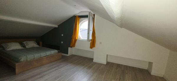 Maison de Prestige 4 chambres avec un appartement T2 à Vendre. Aucun travaux !