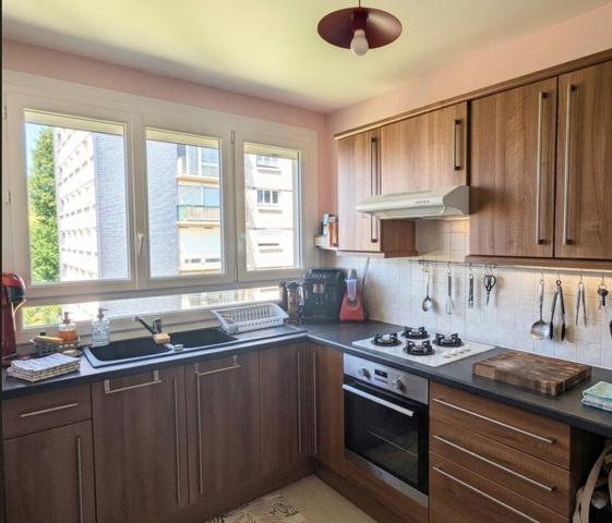 Appartement Rouen 3 pièce( 65m²  - Sans vis à vis - place parking cuisine ouverte sans travaux