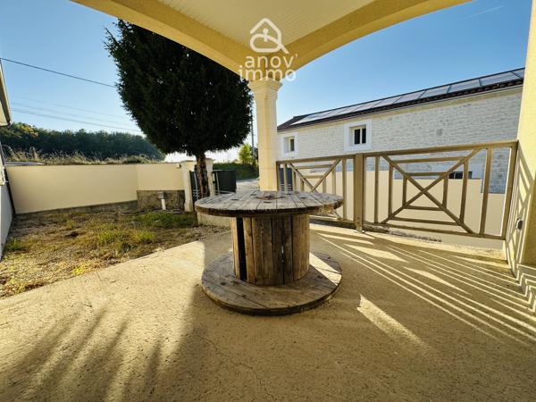 Maison
                                                                                                                                                                                                                                                                                                                        5 pièce(s)                                                                                                                                                                                                          3 chambre(s)                                                                                                                                                                                                          121.75  m²