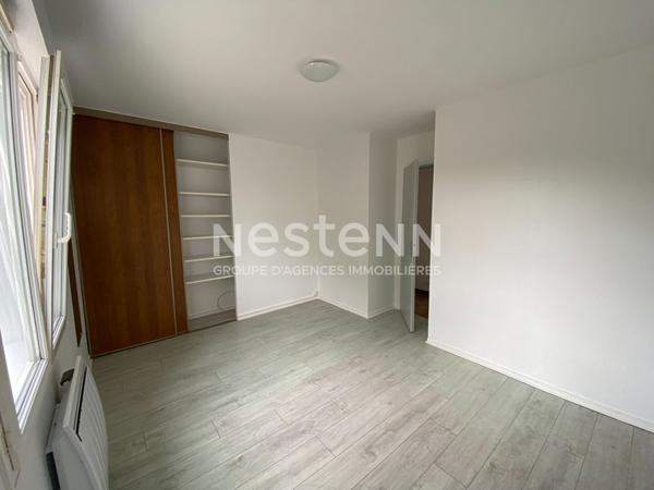 Maison individuelle à vendre à Écommoy 2 chambres terrain 440 m² Rénovée Garage