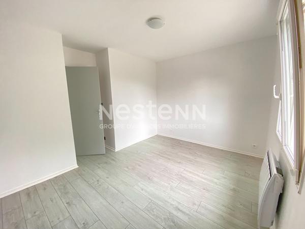 Maison individuelle à vendre à Écommoy 2 chambres terrain 440 m² Rénovée Garage
