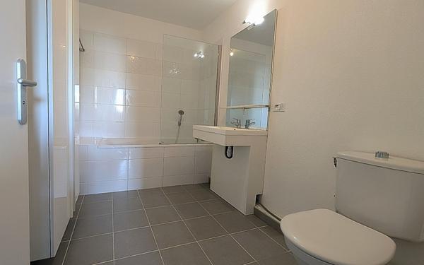 Appartement à vendre    2 pièces •  Miramas