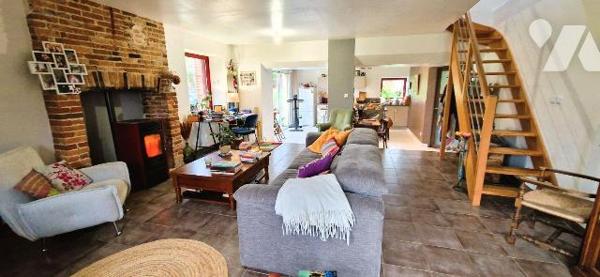 Maison en pierre de charme ? Rénovation soignée ? Orgères (35230)

Entre Orgères et St Erblon...