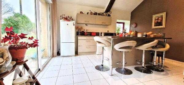 Maison en pierre de charme ? Rénovation soignée ? Orgères (35230)

Entre Orgères et St Erblon...