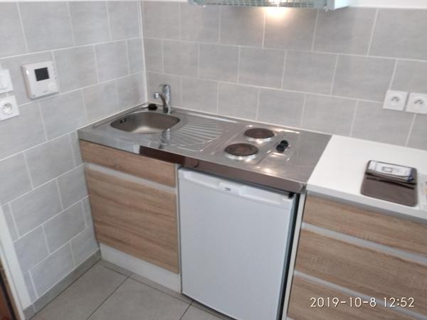 Studio 27m2 avec Terrasse en plein coeur de Lyon 8eme