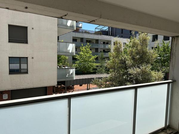 Studio 27m2 avec Terrasse en plein coeur de Lyon 8eme