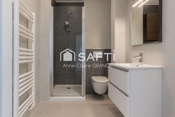 Maison de ville avec cave et courette ,idéal investisseur ou premier achat