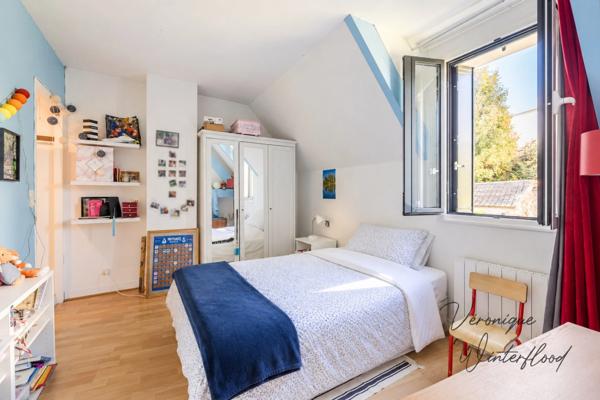 Maison à vendre 5 pièces MANTES LA JOLIE (78)123m²-3 chambres- garage-sous-sol-terrain 268m²
