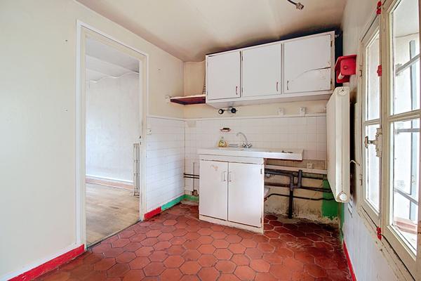 MAISON ** A RENOVER ** NANTERRE VIEUX-PONT 2 CHAMBRES JARDIN ANNEXES