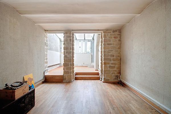 MAISON ** A RENOVER ** NANTERRE VIEUX-PONT 2 CHAMBRES JARDIN ANNEXES