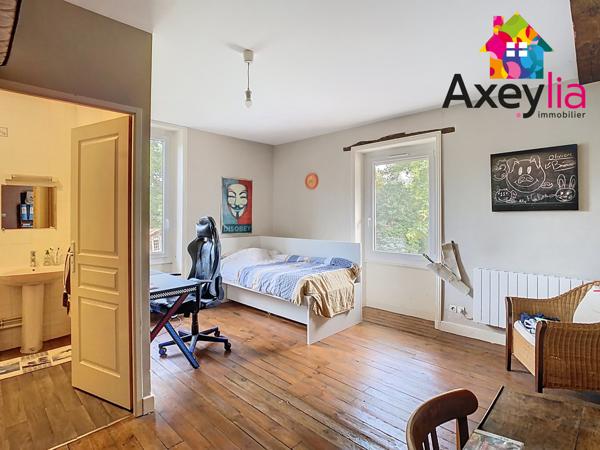 Perreux (42120) A VENDRE- PERREUX - APPARTEMENT EN TRIPLEX AVEC TERRASSES ET GARAGE