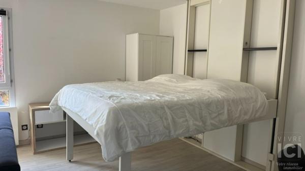 T1 bis meublé de standing avec balcon - Nantes Clemenceau - 33M²