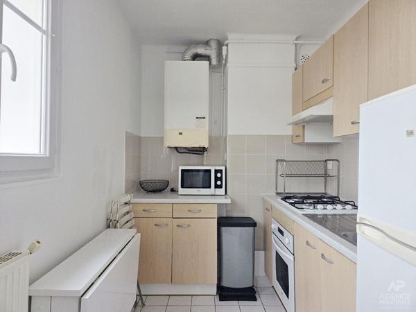 Appartement Rueil Malmaison 2 pièce(s) 40 m2 Loyer 975 €/mois charges comprises **  - Référence  19991