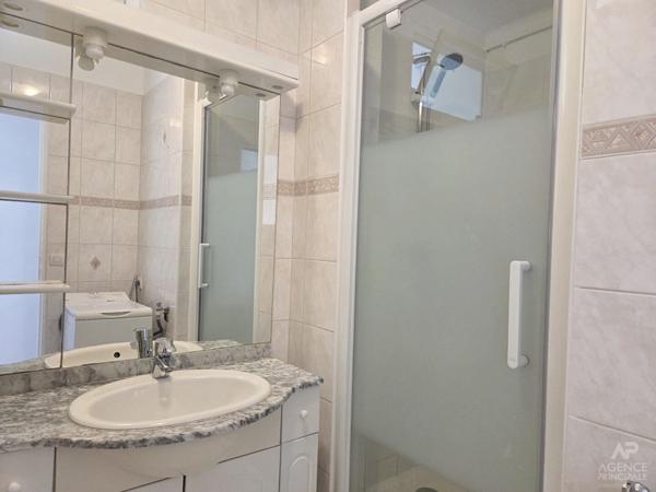 Appartement Rueil Malmaison 2 pièce(s) 40 m2 Loyer 975 €/mois charges comprises **  - Référence  19991