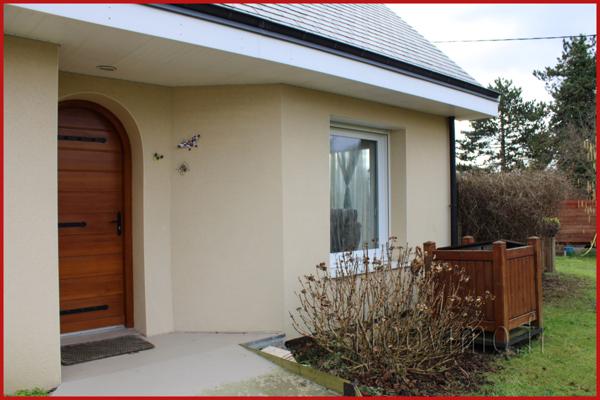 Charmante maison de 106m² à Lantic avec 2 chambres, cuisine équipée et chauffage au sol