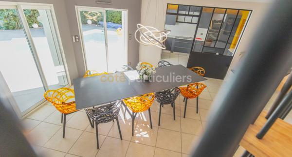 Vente
                Maison d'architecte251 m² - 12 Pièces -
                    BRETIGNOLLES SUR MER (85470)