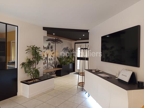 Vente
                Maison d'architecte251 m² - 12 Pièces -
                    BRETIGNOLLES SUR MER (85470)