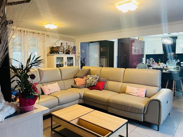 Maison  200 m2 à 5 min de Chérisy, Garage 80m2, dépendance, véranda