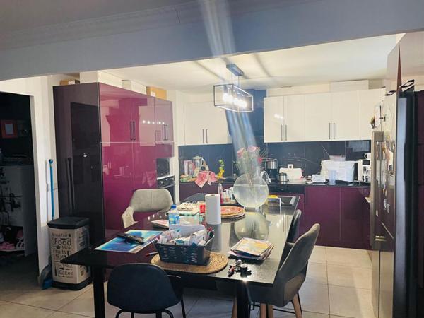 Maison  200 m2 à 5 min de Chérisy, Garage 80m2, dépendance, véranda