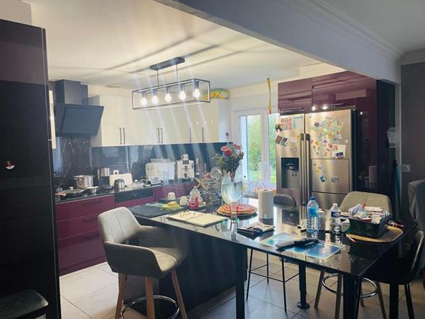 Maison  200 m2 à 5 min de Chérisy, Garage 80m2, dépendance, véranda