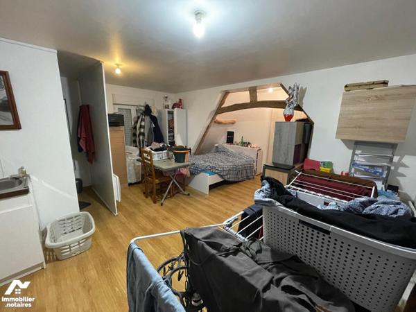 YVETOT 5mn EXCELLENTE VISIBILITE immeuble commerce/habitation, parking, terrasse,