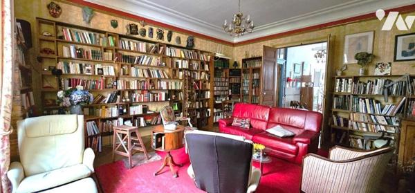 Maison de Maître avec neuf chambres et située au cœur du bourg de Nort-sur-Erdre