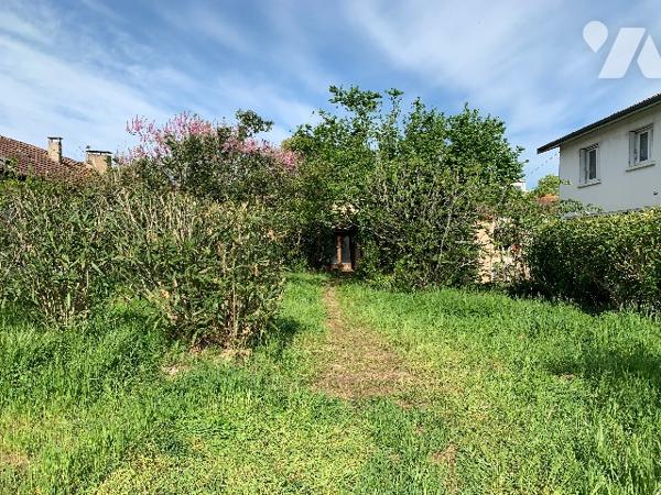 Maison à rénover sur terrain 600m²