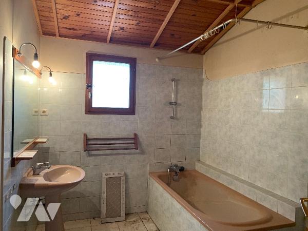 Maison à rénover sur terrain 600m²