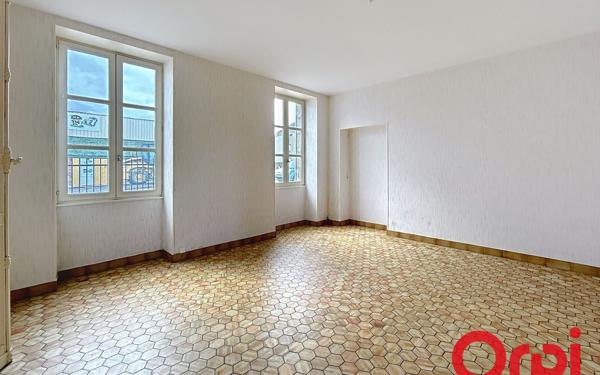 Maison à vendre    5 pièces •  Lapalisse