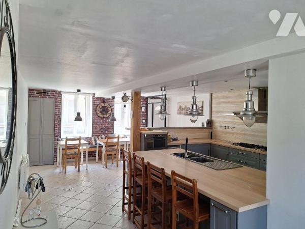 Maison de 156m² entièrement rénovée, Blancafort