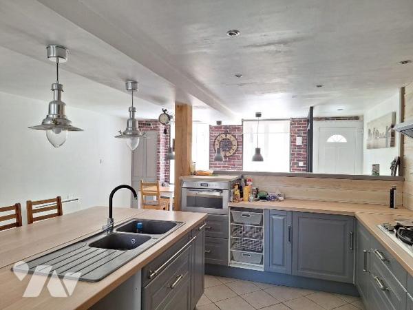 Maison de 156m² entièrement rénovée, Blancafort