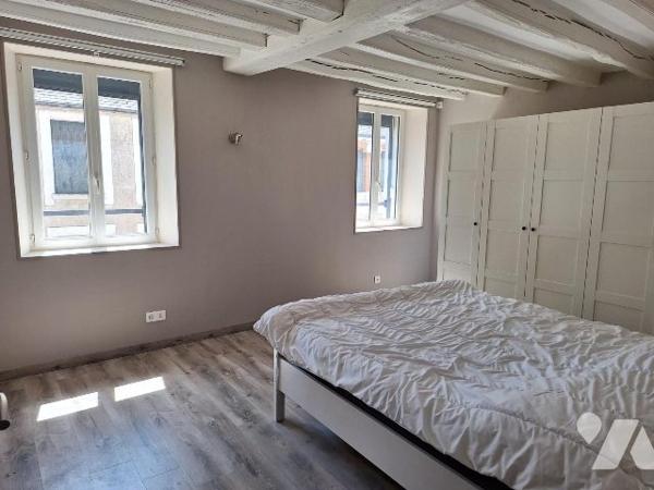 Maison de 156m² entièrement rénovée, Blancafort