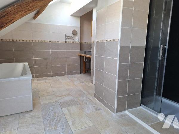 Maison de 156m² entièrement rénovée, Blancafort