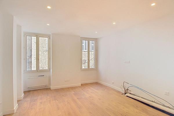 A VENDRE EN EXCLUSIVITE ! LORGUES , centre village - Appartement 3 pièces de 42m²