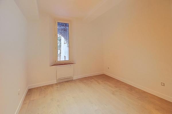 A VENDRE EN EXCLUSIVITE ! LORGUES , centre village - Appartement 3 pièces de 42m²