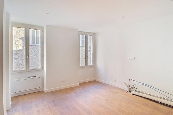 A VENDRE EN EXCLUSIVITE ! LORGUES , centre village - Appartement 3 pièces de 42m²