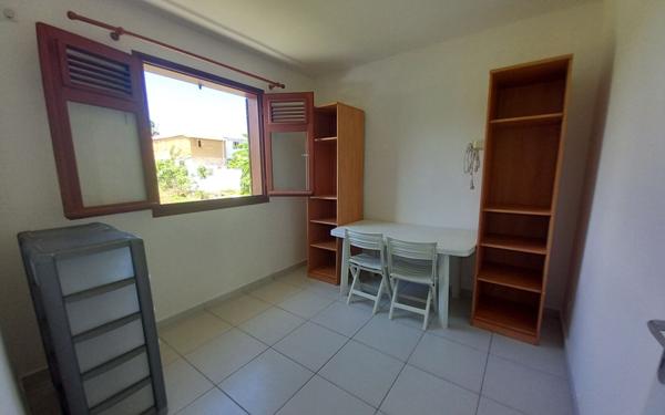 Maison à louer    4 pièces • 75 m2 Capesterre-Belle-Eau