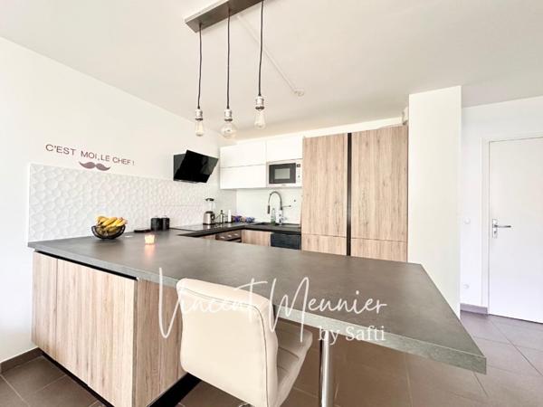 T3 loué Meublé / terrasse 14 m2 et Garage