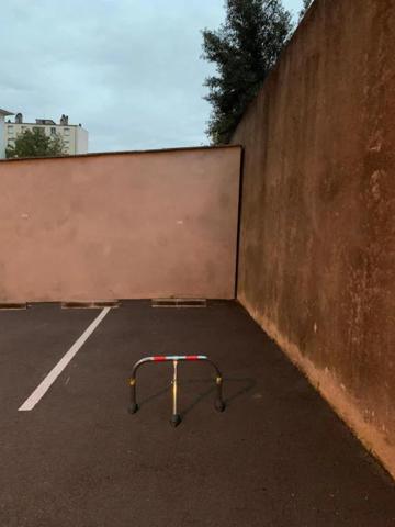 Parking / Box à louer à Valence (26000)