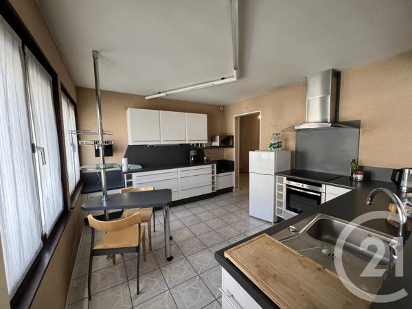 Immeuble à vendre  250 m 2   HELLEMMES LILLE  - 59