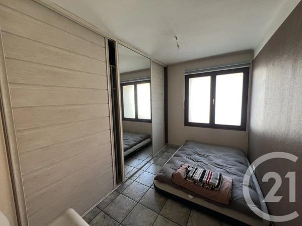 Immeuble à vendre  250 m 2   HELLEMMES LILLE  - 59